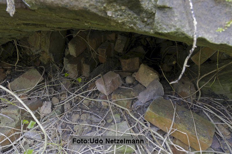 Reste der Unterfhrung unter der Fischbachbahn auf der Westseite